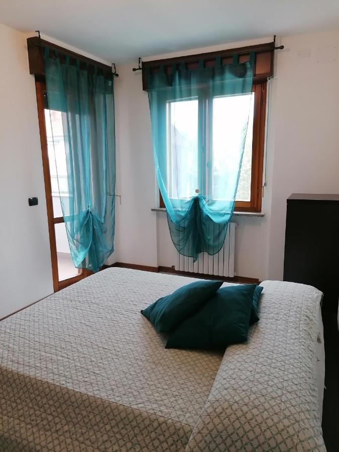 Accogliente Bilocale Apartamento Novara Exterior foto