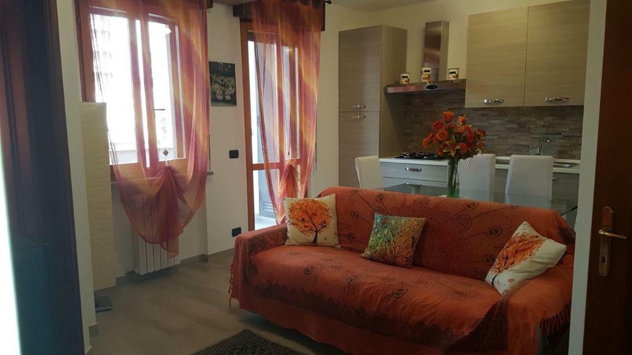 Accogliente Bilocale Apartamento Novara Exterior foto