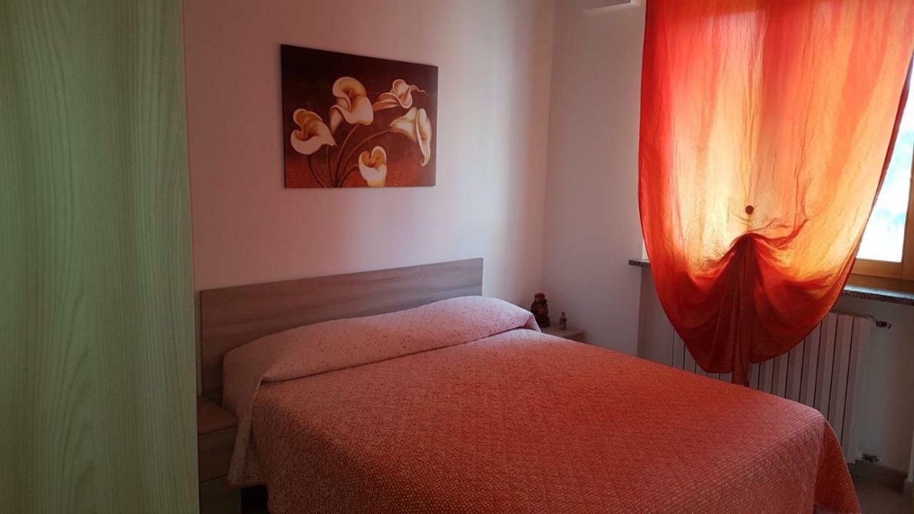 Accogliente Bilocale Apartamento Novara Exterior foto